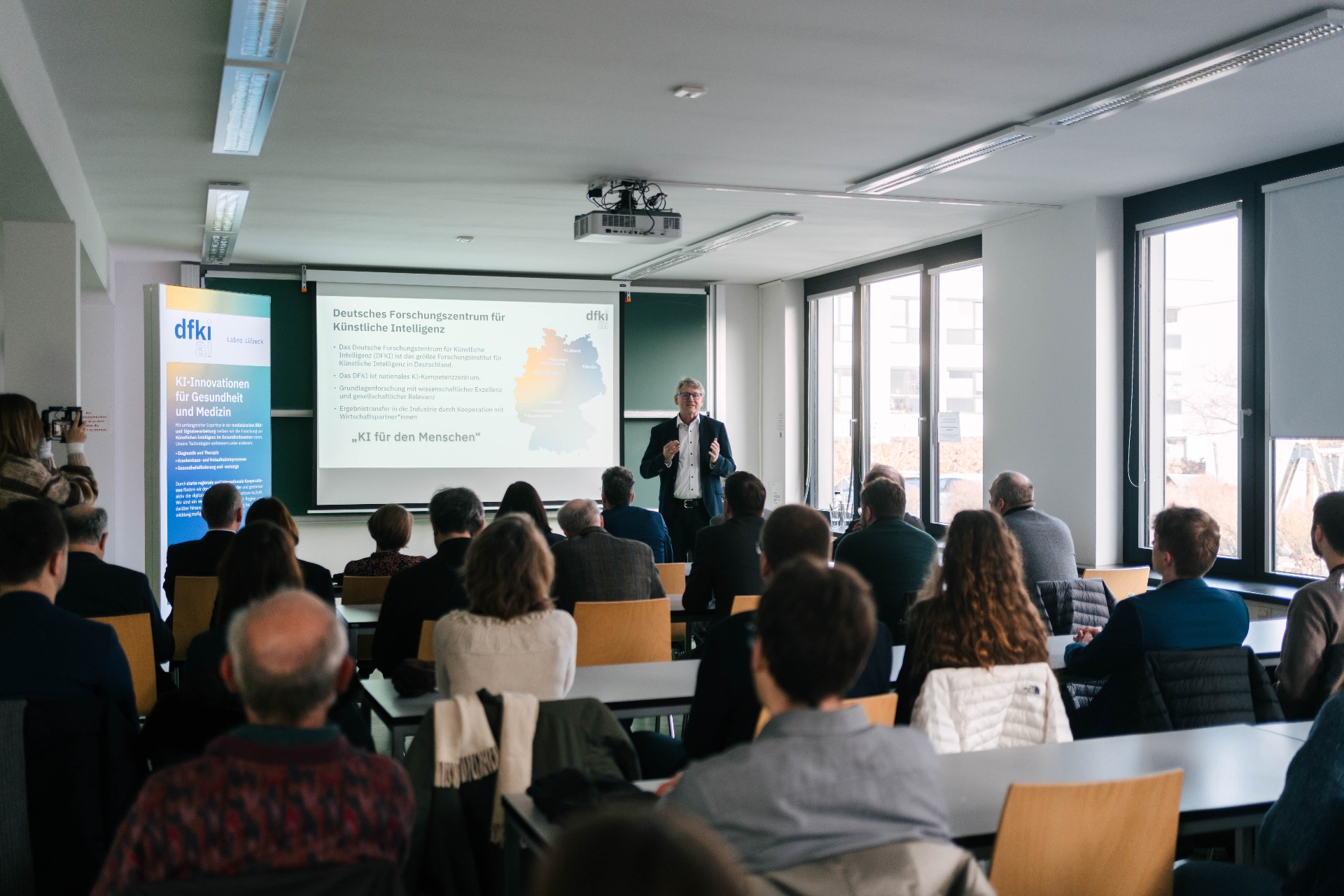 Prof. Heinz Handels presenting at a DFKI Healthcare AI workshop in Lübeck
